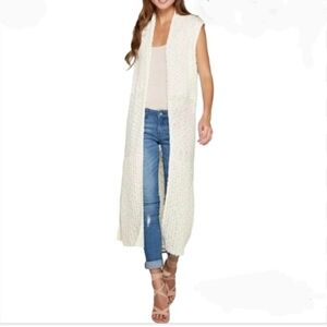 Cream Knit Sleeveless Cardigan